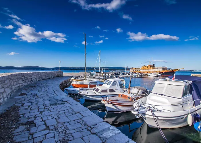 Kuca Ivan Sveti Filip i Jakov