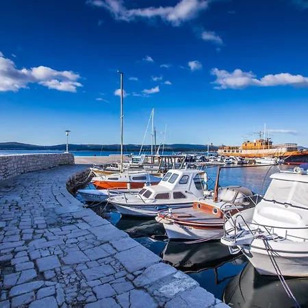 Kuca Ivan Sveti Filip i Jakov